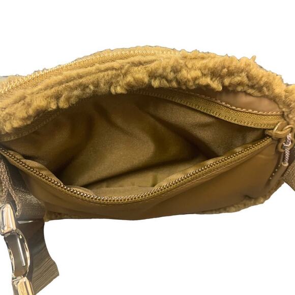 Lululemon Everywhere Belt‎ Bag Fleece Sherpa Burnt Caramel Fanny Pack Purse - Picture 8 of 9